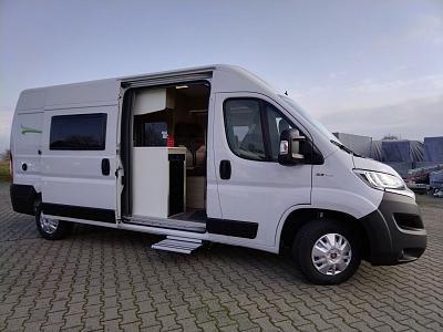 Dog-Camper White